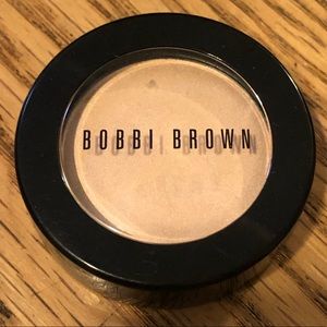 Bobbi Brown Shimmer Wash Eyeshadow in Peach